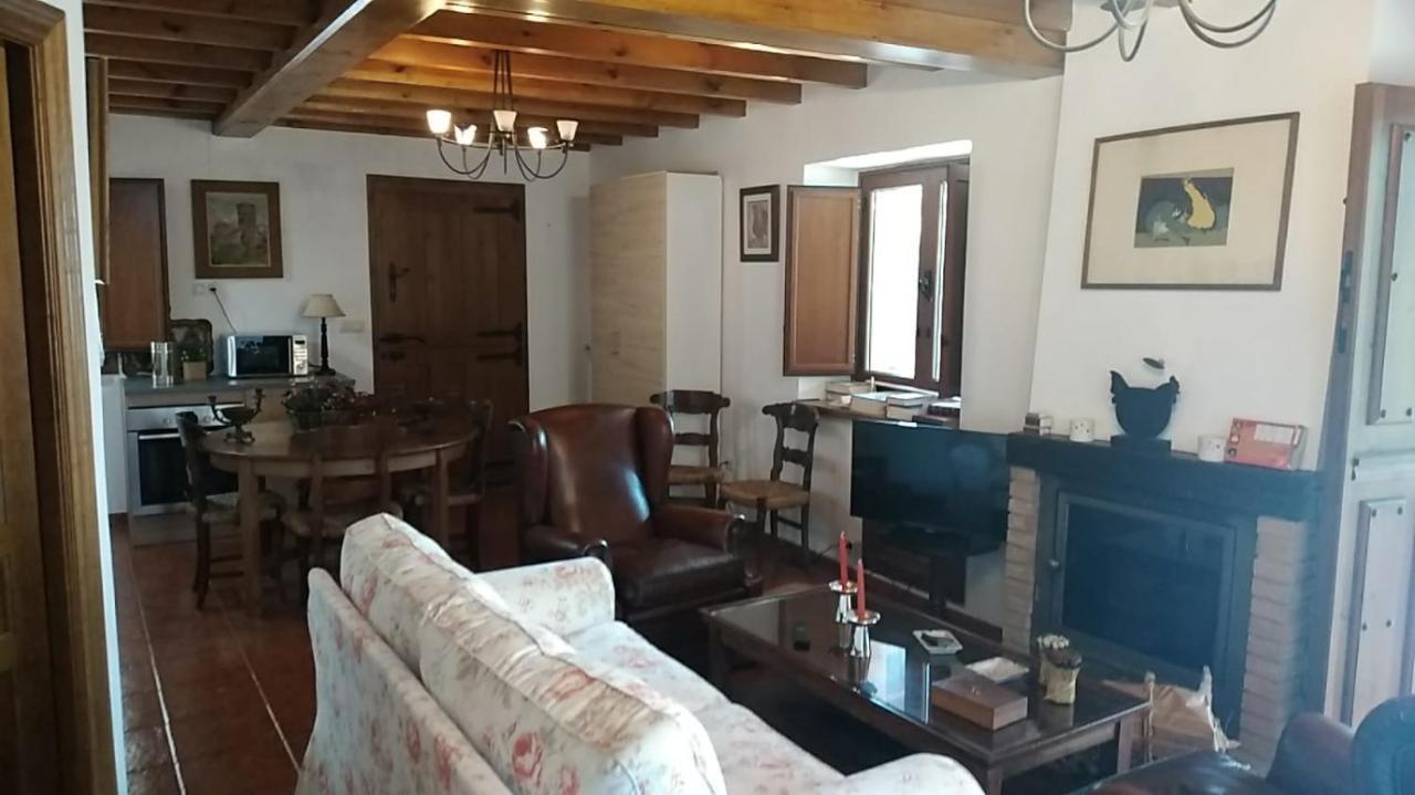 Villa Isabel Pilona Екстер'єр фото